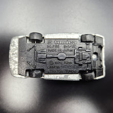 Load image into Gallery viewer, Tomica 1978 Lancia Stratos Turbo White #F66 1:62