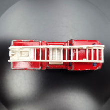 Load image into Gallery viewer, Majorette 1986 Pompier Ladder Fire Truck Red #207 Series 200