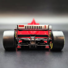 Load image into Gallery viewer, Maisto 1996 Ferrari F310/2 Formula 1 Red 1:20 Die Cast Car - Michael Schumacher