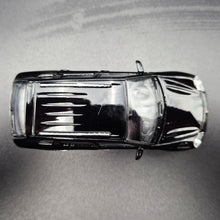 Load image into Gallery viewer, Welly 2010 Porsche Cayenne Turbo Black #42348 1:36 Collection Series