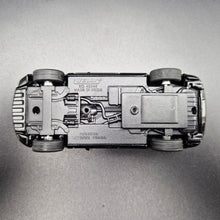 Load image into Gallery viewer, Welly 2010 Porsche Cayenne Turbo Black #42348 1:36 Collection Series