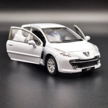 Load image into Gallery viewer, Welly 2010 Peugeot 207 White #42370 1:36 Collection Series