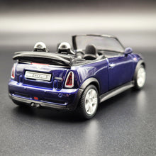 Load image into Gallery viewer, Welly 2010 Mini Cooper S Cabrio Purple #42359 1:36 Collection Series