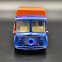 Load image into Gallery viewer, Matchbox 1973 Refuse Truck K-7 Blue/Orange Super Kings