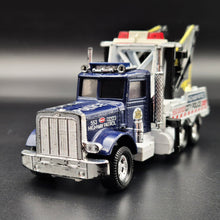 Load image into Gallery viewer, Matchbox 1986 Peterbilt Wrecker Truck K-121 Dark Blue Super Kings