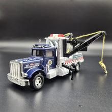 Load image into Gallery viewer, Matchbox 1986 Peterbilt Wrecker Truck K-121 Dark Blue Super Kings