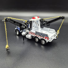 Load image into Gallery viewer, Matchbox 1986 Peterbilt Wrecker Truck K-121 Dark Blue Super Kings