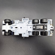 Load image into Gallery viewer, Matchbox 1986 Peterbilt Wrecker Truck K-121 Dark Blue Super Kings