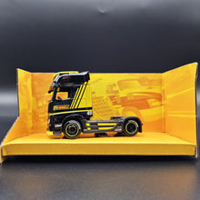 Load image into Gallery viewer, Maisto 2020 Mercedes-Benz Actros 1851 Truck Black 1:64 Maisto Design Custom Rigs Diecast