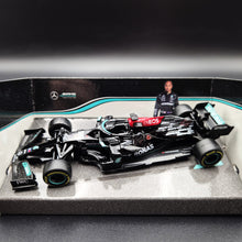 Load image into Gallery viewer, Bburago 2021 Mercedes AMG Petronas Formula 1 W12 Lewis Hamilton #44 1:43