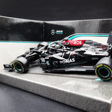 Load image into Gallery viewer, Bburago 2021 Mercedes AMG Petronas Formula 1 W12 Lewis Hamilton #44 1:43