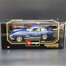 Load image into Gallery viewer, Bburago Mercedes-Benz 300 SL (1954) Gullwing Blue #3013 1:18 Die Cast Car
