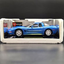 Load image into Gallery viewer, Bburago 1997 Chevrolet Corvette Blue #3356 1:18 Gold Collection Die Cast Car