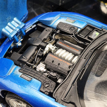 Load image into Gallery viewer, Bburago 1997 Chevrolet Corvette Blue #3356 1:18 Gold Collection Die Cast Car