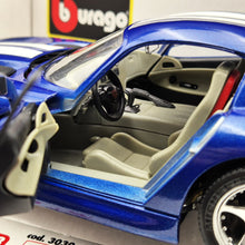 Load image into Gallery viewer, Bburago 1996 Dodge Viper GTS Coupe Blue #3030 1:18 Die Cast Car