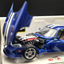 Load image into Gallery viewer, Bburago 1996 Dodge Viper GTS Coupe Blue #3030 1:18 Die Cast Car