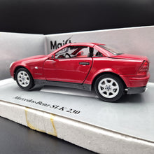 Load image into Gallery viewer, Maisto 1996 Mercedes-Benz SLK 230 Cabriolet Red #31838 1:18 Die Cast Car
