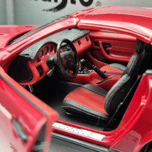 Load image into Gallery viewer, Maisto 1996 Mercedes-Benz SLK 230 Cabriolet Red #31838 1:18 Die Cast Car