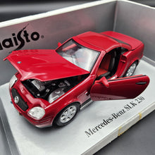 Load image into Gallery viewer, Maisto 1996 Mercedes-Benz SLK 230 Cabriolet Red #31838 1:18 Die Cast Car