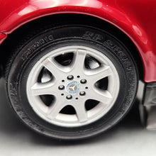 Load image into Gallery viewer, Maisto 1996 Mercedes-Benz SLK 230 Cabriolet Red #31838 1:18 Die Cast Car