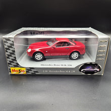 Load image into Gallery viewer, Maisto 1996 Mercedes-Benz SLK 230 Cabriolet Red #31838 1:18 Die Cast Car