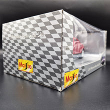 Load image into Gallery viewer, Maisto 1996 Mercedes-Benz SLK 230 Cabriolet Red #31838 1:18 Die Cast Car