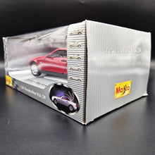 Load image into Gallery viewer, Maisto 1996 Mercedes-Benz SLK 230 Cabriolet Red #31838 1:18 Die Cast Car