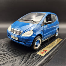 Load image into Gallery viewer, Maisto 1997 Mercedes-Benz A-Class Blue #31841 1:18 Die Cast Car