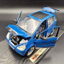 Load image into Gallery viewer, Maisto 1997 Mercedes-Benz A-Class Blue #31841 1:18 Die Cast Car