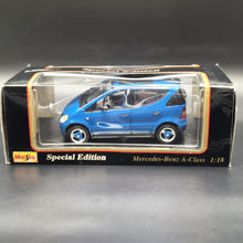Load image into Gallery viewer, Maisto 1997 Mercedes-Benz A-Class Blue #31841 1:18 Die Cast Car