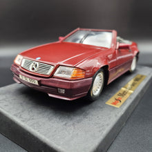 Load image into Gallery viewer, Maisto 1989 Mercedes-Benz 500SL Convertible Dark Red #31801 1:18 Special Edition Die Cast Car