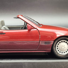 Load image into Gallery viewer, Maisto 1989 Mercedes-Benz 500SL Convertible Dark Red #31801 1:18 Special Edition Die Cast Car