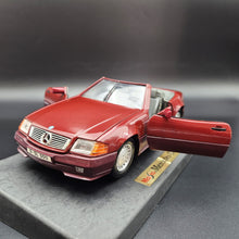 Load image into Gallery viewer, Maisto 1989 Mercedes-Benz 500SL Convertible Dark Red #31801 1:18 Special Edition Die Cast Car