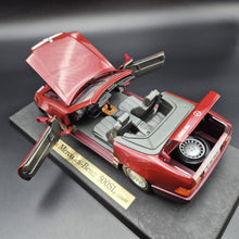Load image into Gallery viewer, Maisto 1989 Mercedes-Benz 500SL Convertible Dark Red #31801 1:18 Special Edition Die Cast Car