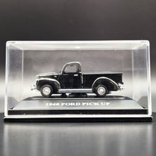 Load image into Gallery viewer, Motormax 1940 Ford Pick Up American Classics Premium Collection 1:87 Model
