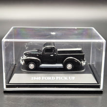Load image into Gallery viewer, Motormax 1940 Ford Pick Up American Classics Premium Collection 1:87 Model