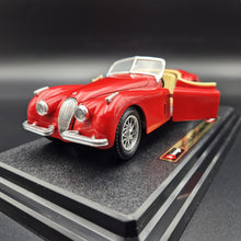 Load image into Gallery viewer, Bburago Jaguar XK120 Roadster (1948) Red #1502 1:24 Die Cast Car