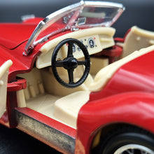 Load image into Gallery viewer, Bburago Jaguar XK120 Roadster (1948) Red #1502 1:24 Die Cast Car