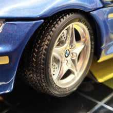 Load image into Gallery viewer, Bburago BMW M Roadster 1996 Blue #3349 1:18 Gold Collection Die Cast Car