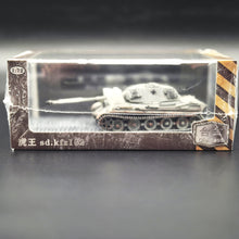 Load image into Gallery viewer, 1944 German Reich Tiger II Sd.Kfz.182 Heavy Tank 1:72 Die Cast Tank - Budapest