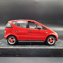 Load image into Gallery viewer, Maisto 1997 Mercedes-Benz A-Class Red #31841 1:18 Special Edition Die Cast Car
