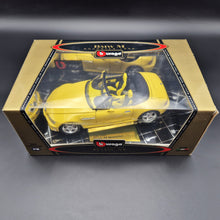 Load image into Gallery viewer, Bburago BMW M Roadster 1996 Yellow #3369 1:18 Gold Collection Die Cast Car