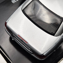 Load image into Gallery viewer, Maisto 1996 Mercedes-Benz SLK 230 Cabriolet Silver #31838 1:18 Die Cast Car