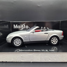 Load image into Gallery viewer, Maisto 1996 Mercedes-Benz SLK 230 Cabriolet Silver #31838 1:18 Die Cast Car