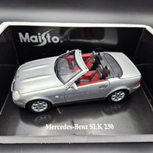 Load image into Gallery viewer, Maisto 1996 Mercedes-Benz SLK 230 Cabriolet Silver #31838 1:18 Die Cast Car