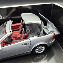 Load image into Gallery viewer, Maisto 1996 Mercedes-Benz SLK 230 Cabriolet Silver #31838 1:18 Die Cast Car