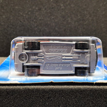 Load image into Gallery viewer, Hot Wheels 2010 '08 Dodge Challenger SRT8 Black #108 HW Performance 2/10 New