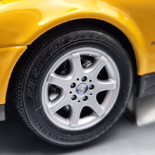 Load image into Gallery viewer, Maisto 1996 Mercedes-Benz SLK 230 Cabriolet Yellow #31838 1:18 Die Cast Car