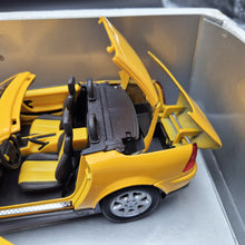 Load image into Gallery viewer, Maisto 1996 Mercedes-Benz SLK 230 Cabriolet Yellow #31838 1:18 Die Cast Car