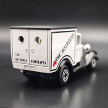 Load image into Gallery viewer, Matchbox 1989 Ford Model A Van The Australian White Series 1-75 MB38 Limited Edition Boxed
